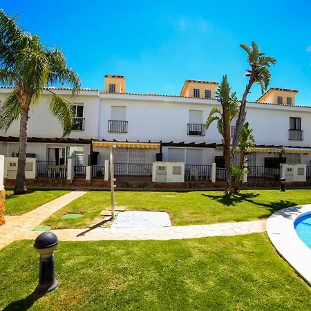 Holiday home Adosado Con Jardin Y Piscina Palm 86 Alcoceber